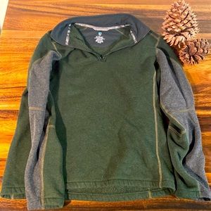 Kuhl forest green & gray pullover fleece with zip, 70%, acrylic, 30% polyester